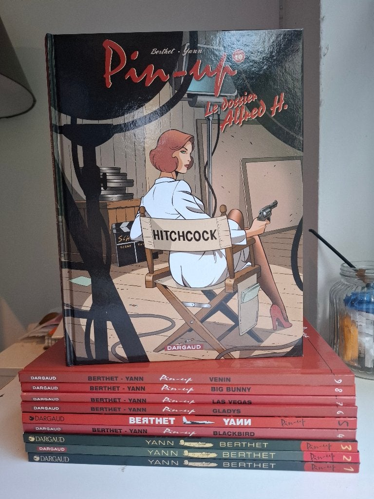 PIN-UP BERTHET TOMES 1 à 10 SERIE COMPLETE TBE EO/REED, Livres, Série complète ou Série, Enlèvement ou Envoi, Comme neuf
