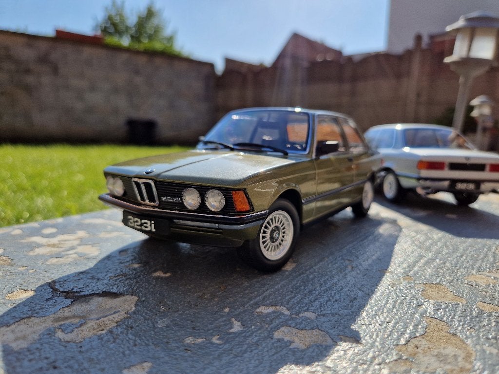 BMW 323i E21 Vert olive - Échelle 1/18 - LIMITED - PRIX: 79€, Enlèvement ou Envoi, Neuf, Voiture, Autres marques