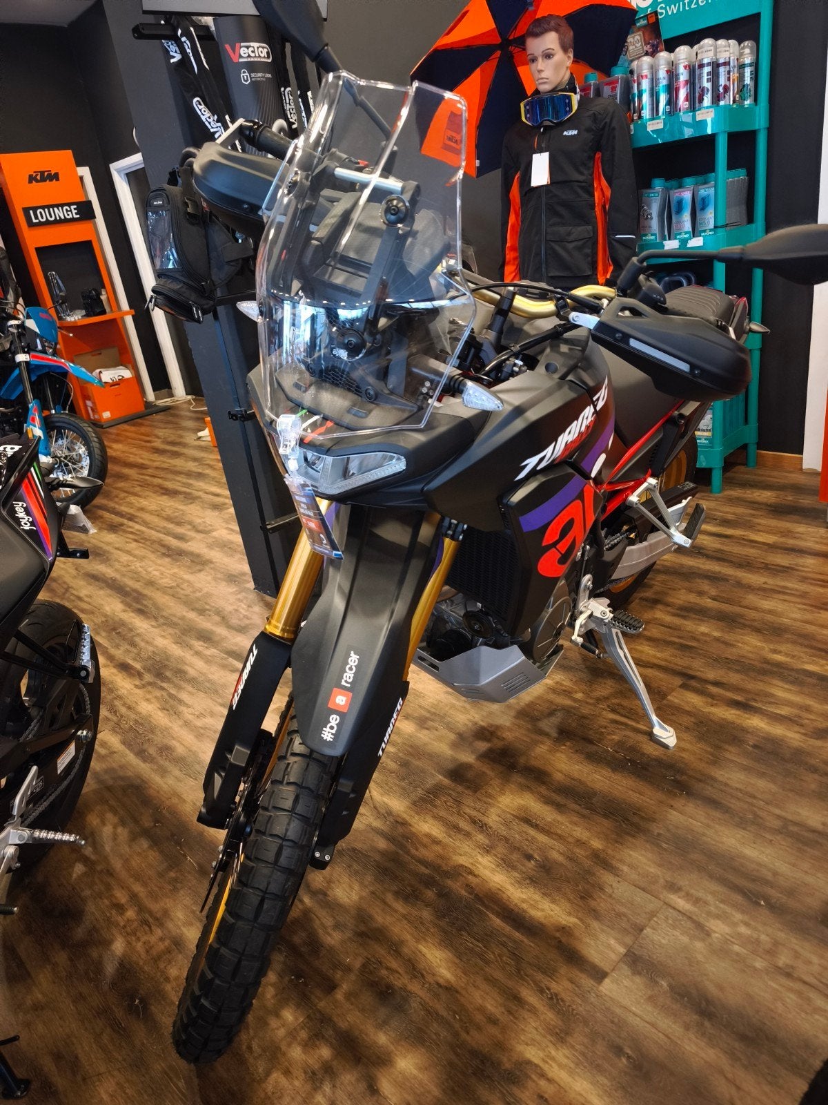 TUAREG 660 RALLYE NEUVE PROMO, Entreprise