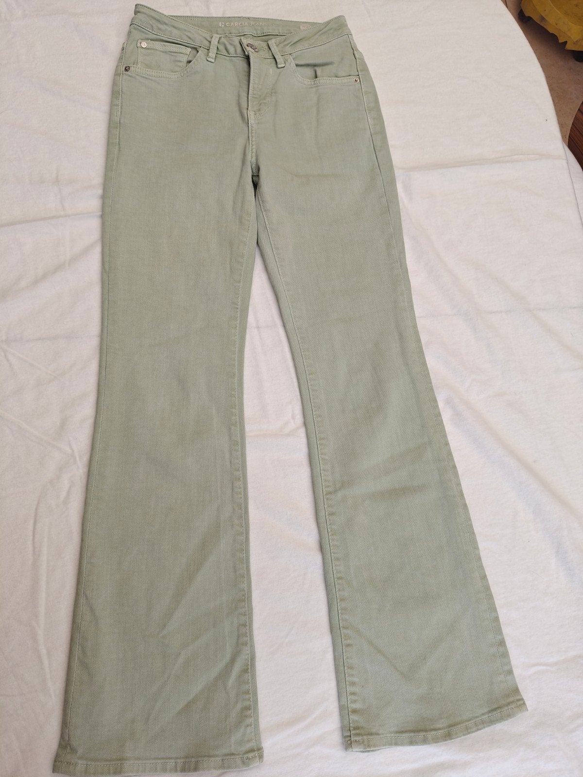 GARCIA Jeans femme W26 L30 vert sauge évasé, Kleding | Dames, Spijkerbroeken en Jeans, Overige kleuren, Ophalen of Verzenden, Zo goed als nieuw