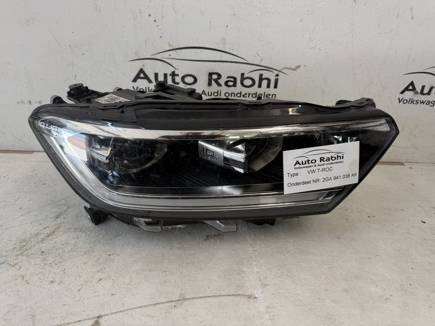 VW T-ROC koplamp rechts IQ light 2GA941036AK, -, Utilisé, -, -