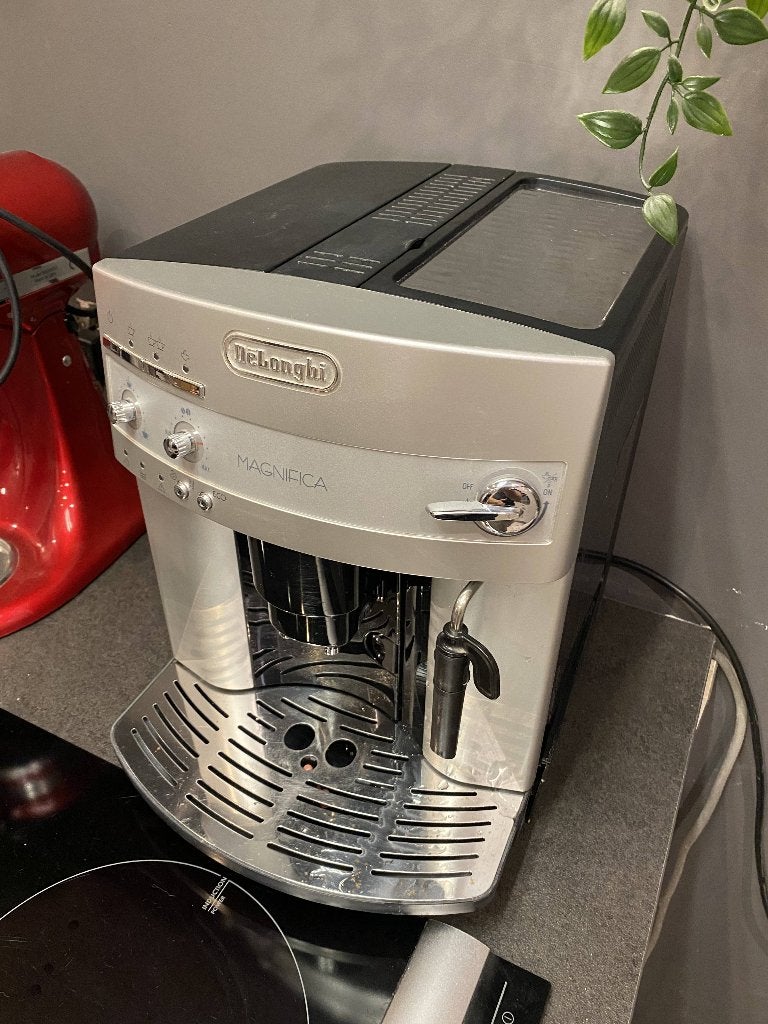 Delonghi Magnifica - te herstellen!, Electroménager, Enlèvement ou Envoi, 2 à 4 tasses, Café moulu, Cafetière