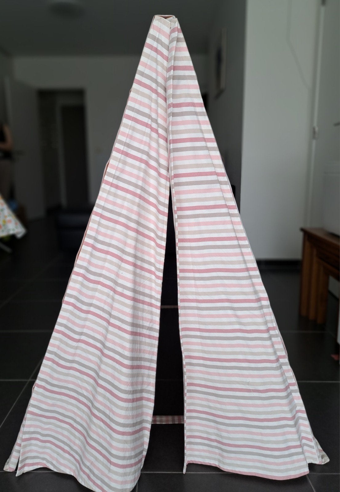 Tent voor binnen. H 115 cm L 140 cm Br 90 cm, Enfants & Bébés, Jouets | Tentes de jeu, Enlèvement, Utilisé