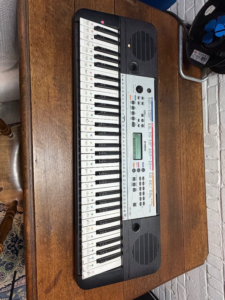 Yamaha YPT-260 Digitaal Keyboard, Muziek en Instrumenten, Keyboards, YPT-260., Yamaha, Ophalen of Verzenden, Info@yamaha.de