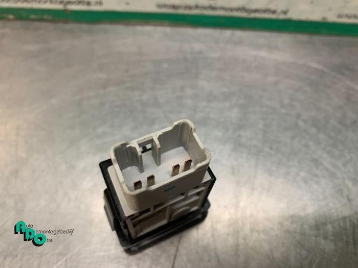 Schakelaar van een Suzuki Swift (Swift 05-), Gebruikt, -, -, Ophalen of Verzenden