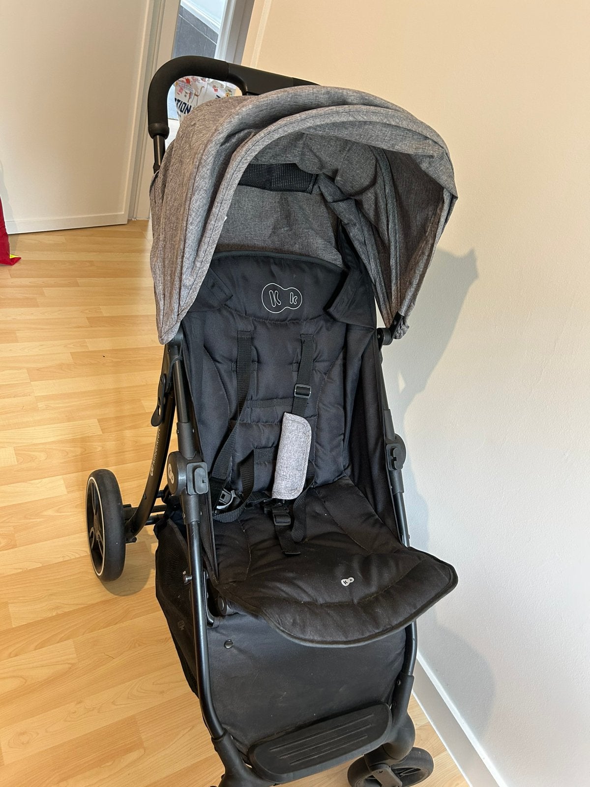 Lichtgewicht kinderwagen met ligfunctie, Ophalen, Zo goed als nieuw