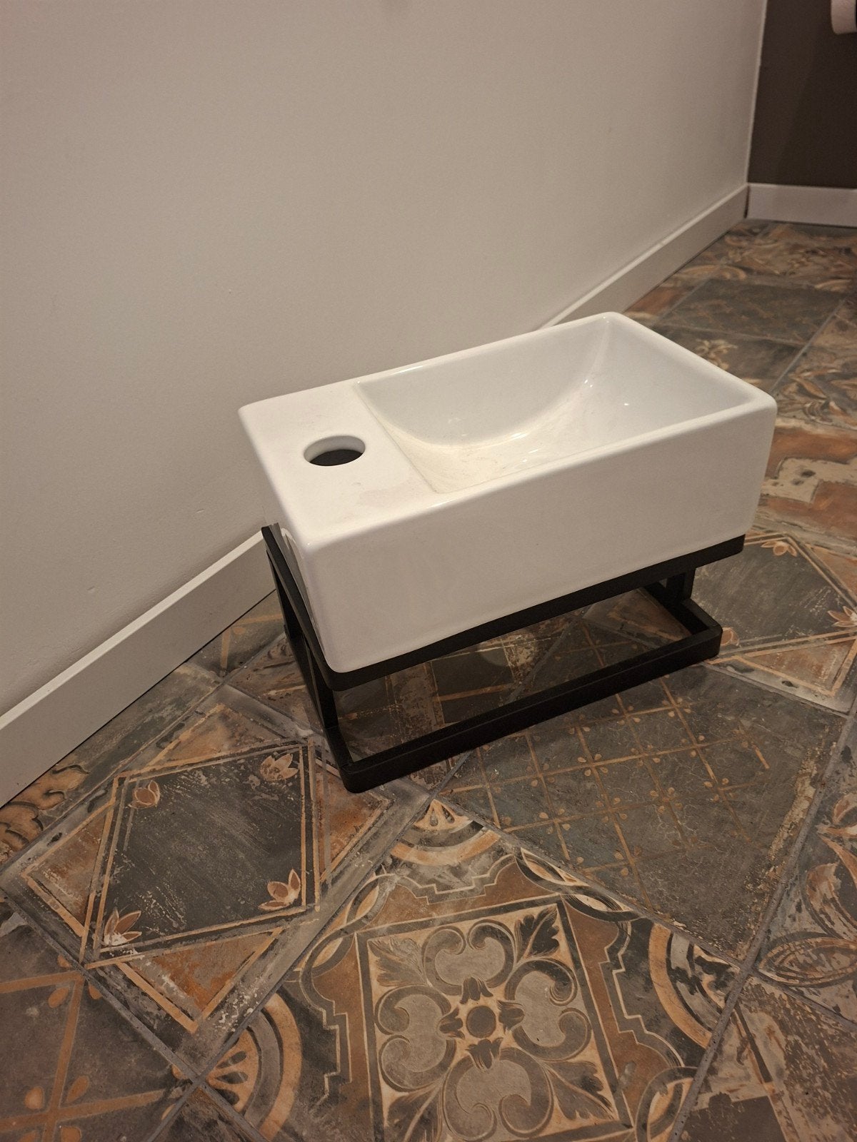 wastafel toilet, Ophalen