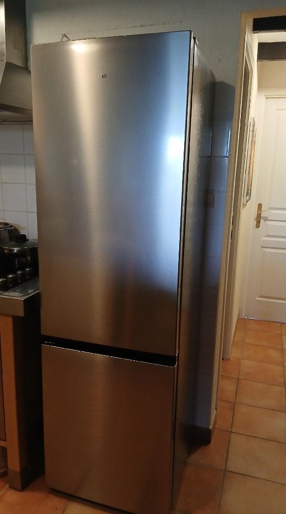 Frigo combi bottom essentiel  de 2024, Electroménager, 160 cm ou plus, Comme neuf, Enlèvement, 45 à 60 cm