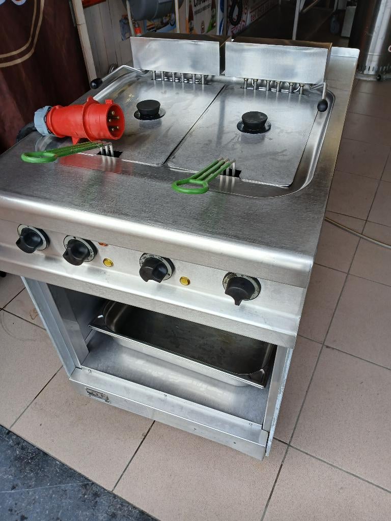 Professionele friteuse 380V, 4 litres ou plus, Enlèvement, Utilisé, Friteuse duo