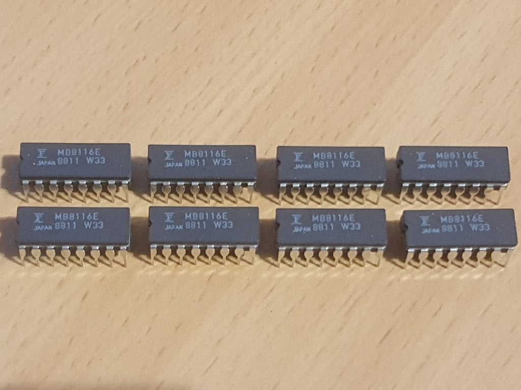 RAM Fujitsu MB8116E (4116) Vintage en céramique, Informatique & Logiciels, Enlèvement ou Envoi