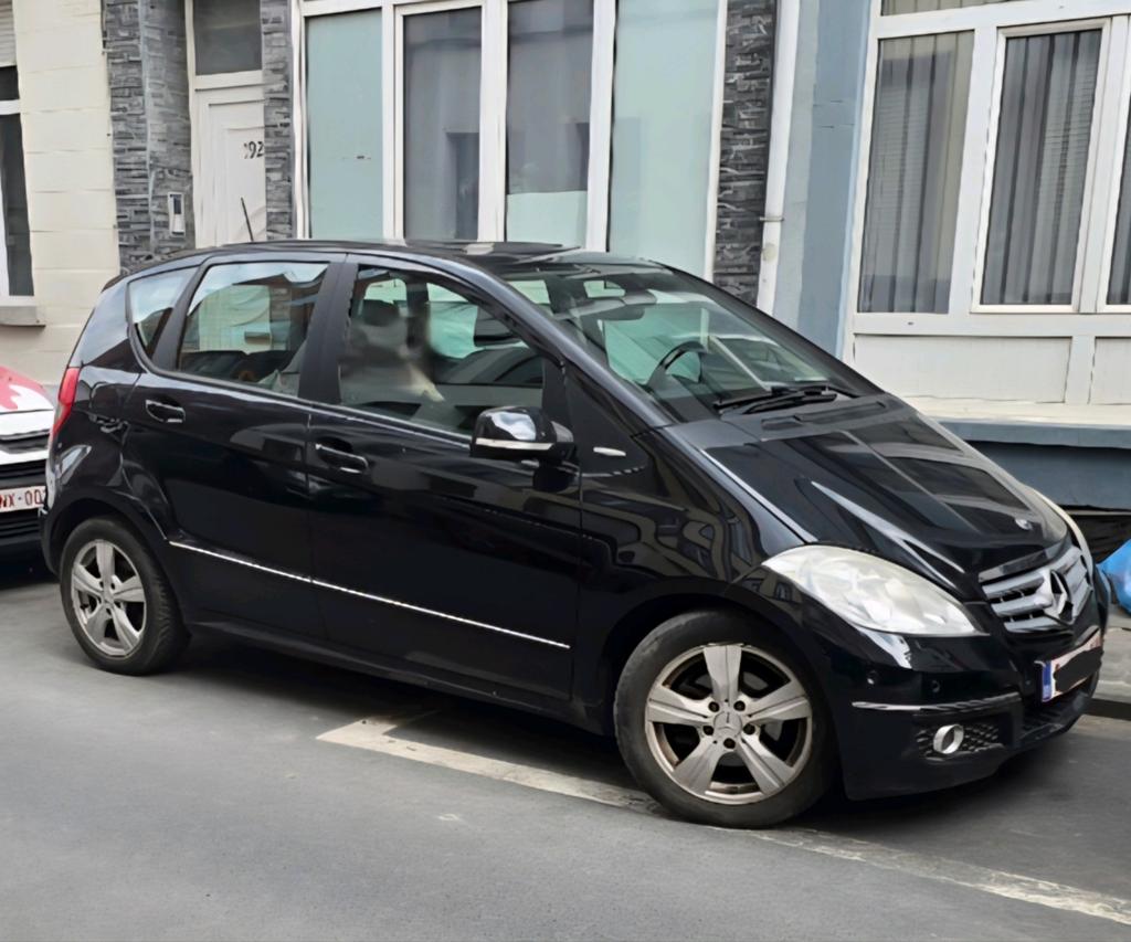 Mercedes klasse A170 benzine klaar voor registratie, Auto's, 4 deurs, 1695 cc, Zwart, Leder en Stof