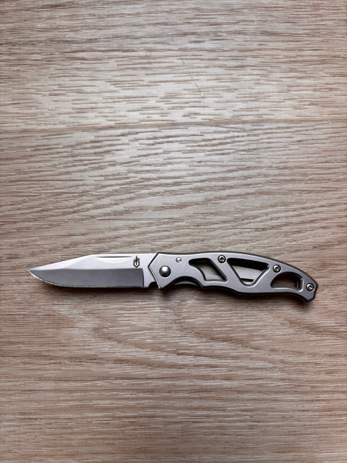 Couteau Gerber mini Paraframe, Caravanes & Camping, Outils de camping, Enlèvement ou Envoi, Neuf