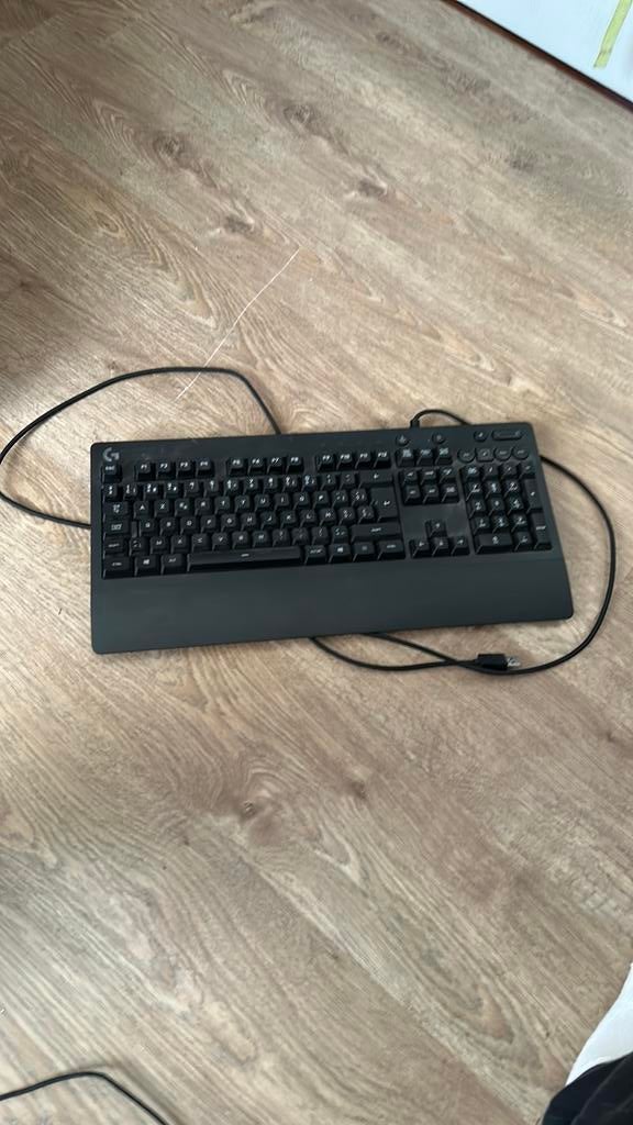 Logitech G213 Prodigy RGB Gaming Keyboard, Clavier gamer, Enlèvement, Filaire, Autres dispositions