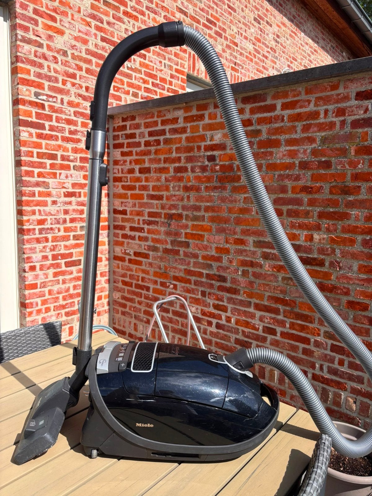 Stofzuiger, Gebruikt, 1600 tot 2000 watt, Miele, Sledestofzuiger