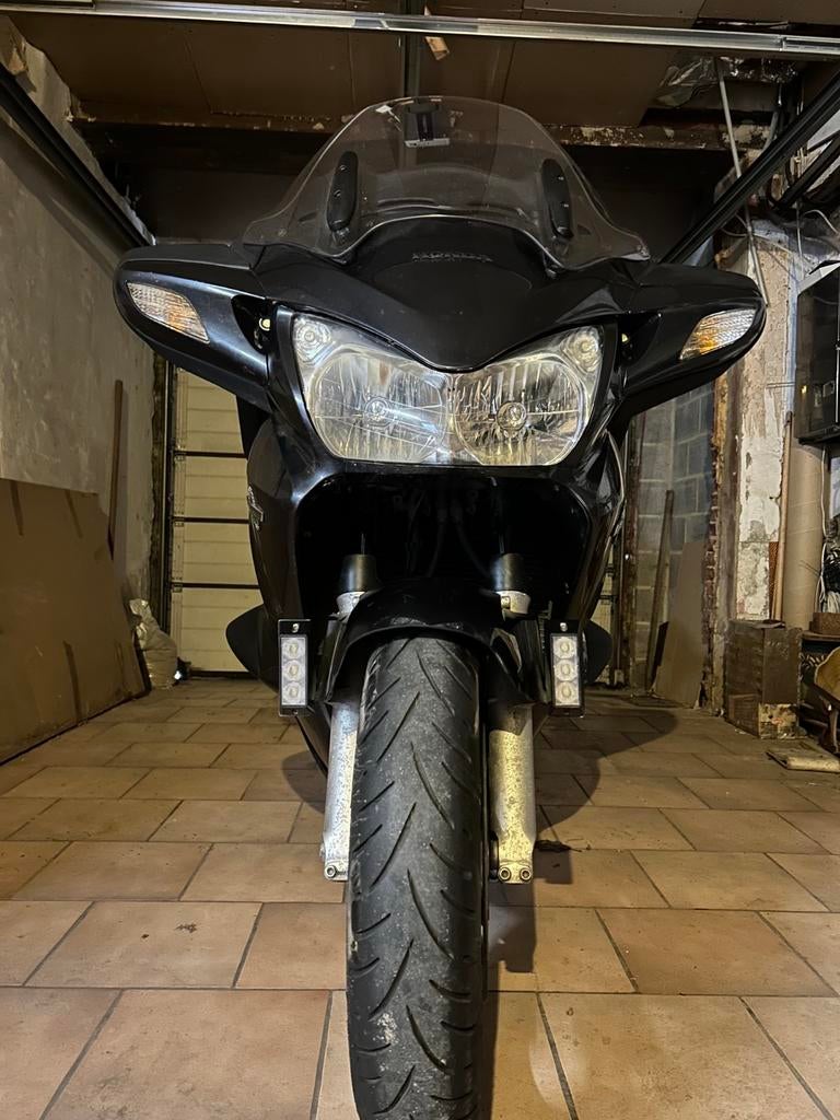 Honda pan EUROPEAN ST1300, Motoren, Motoren | Honda, Particulier, Toermotor, meer dan 35 kW, 4 cilinders, Motorrijbewijs A, ABS