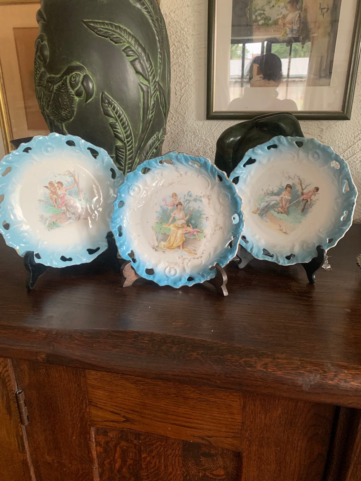 3 assiettes en porcelaine festonnees, Enlèvement ou Envoi