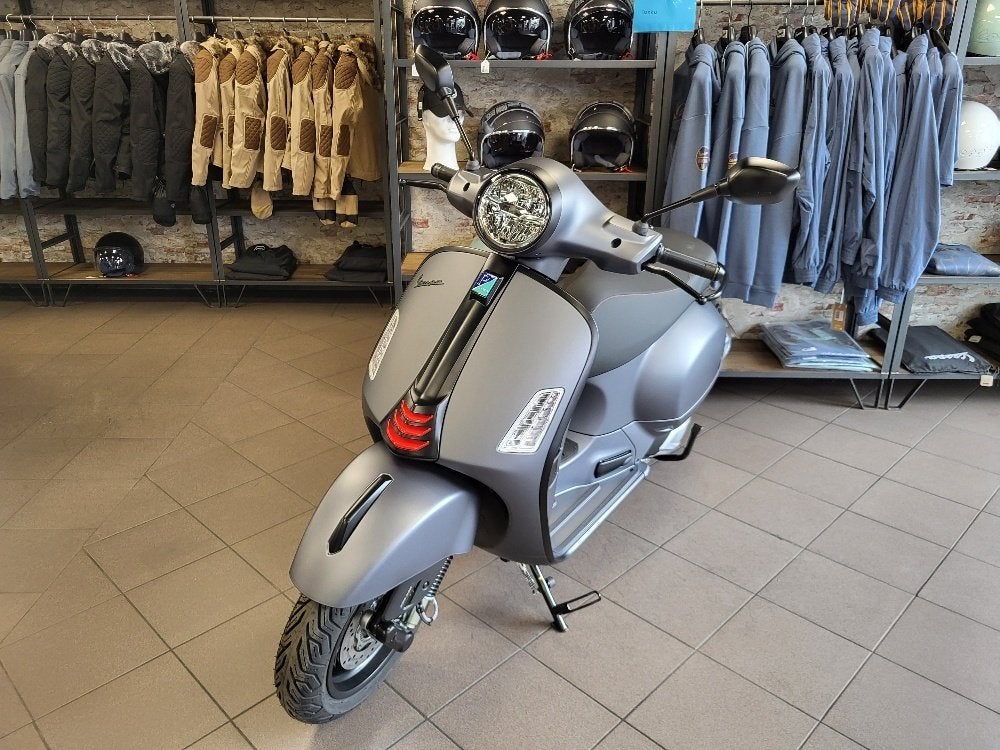 New 2026 Vespa GTS 125, Scooter, Nieuw, Bedrijf, 11 kW of minder