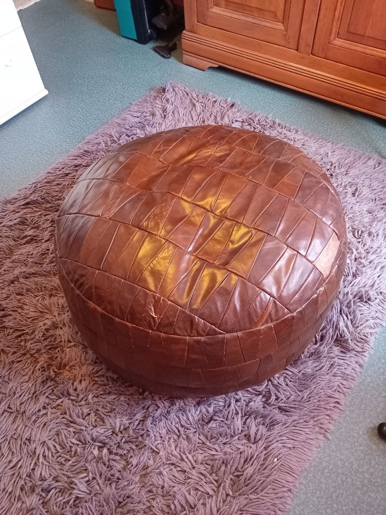 Bruine poef, Rond, Enlèvement, Utilisé, 50 à 75 cm