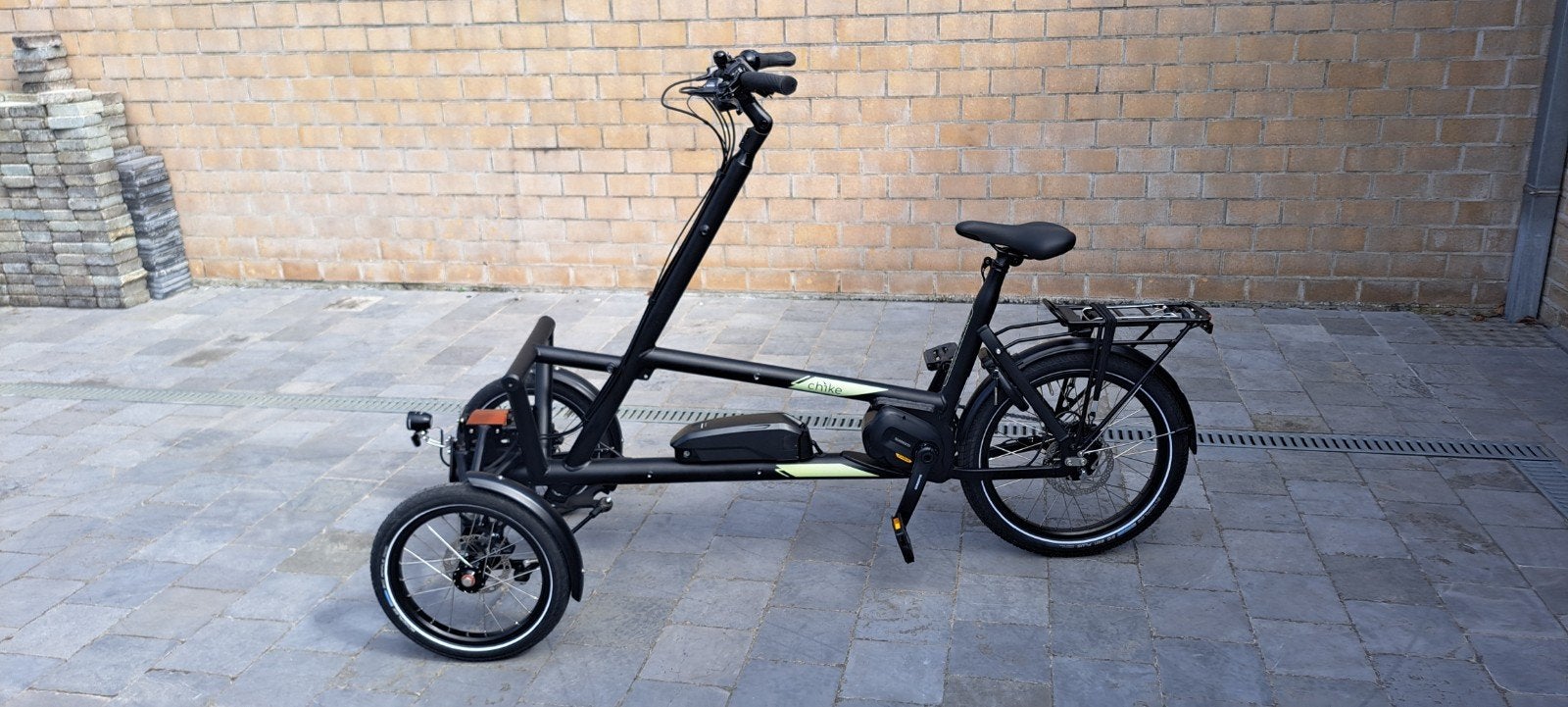 Chike e-cargobike+plank en zijpanelen en zeil, Ophalen, Zo goed als nieuw, Chike cargo e-bike