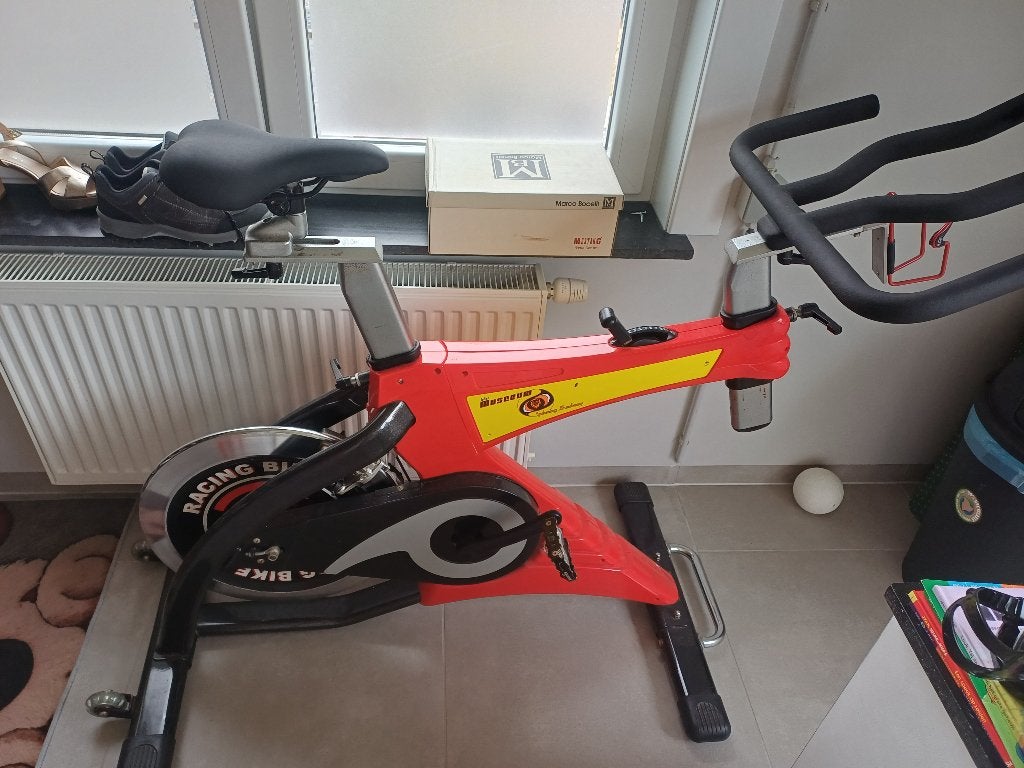 Spinningfiets, Sport en Fitness, Fitnessapparatuur, Ophalen, Gebruikt, Spinningfiets