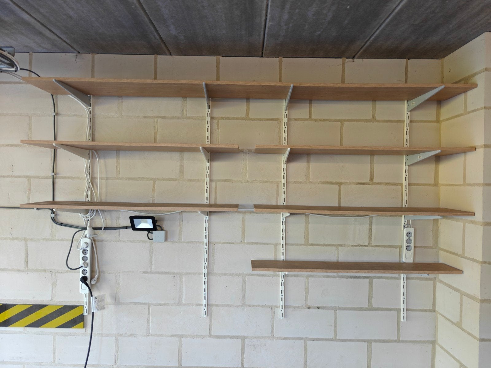 Modulair wandrek met planken, Huis en Inrichting, Kasten | Stellingkasten, Gebruikt, Ophalen