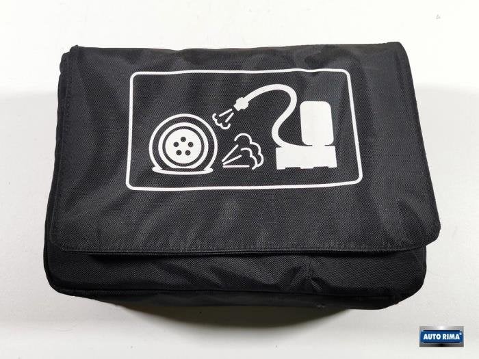 Bandenpomp van een Volvo V70, Gebruikt, -, -, Ophalen of Verzenden