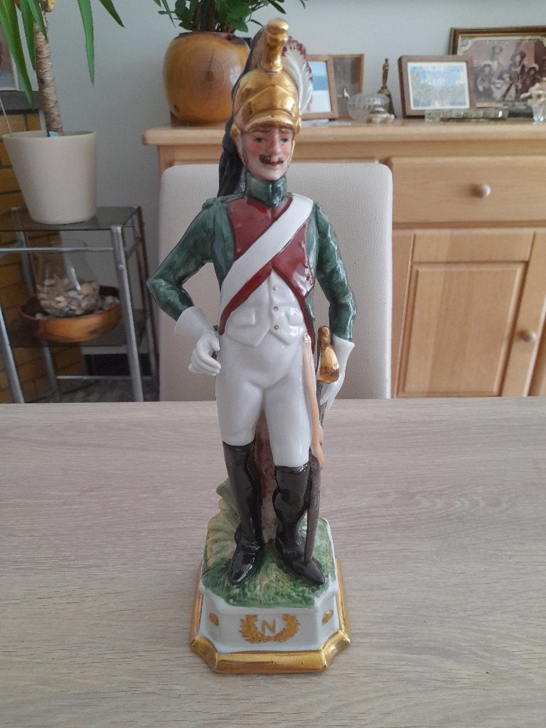 Grand officier ancien - Capodimonte env. 30 cm, Enlèvement ou Envoi