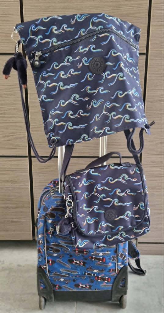 Cartable Kipling à roulettes avec sac à lunch et sac de gym, Enlèvement, Comme neuf, Bleu, Sac à dos