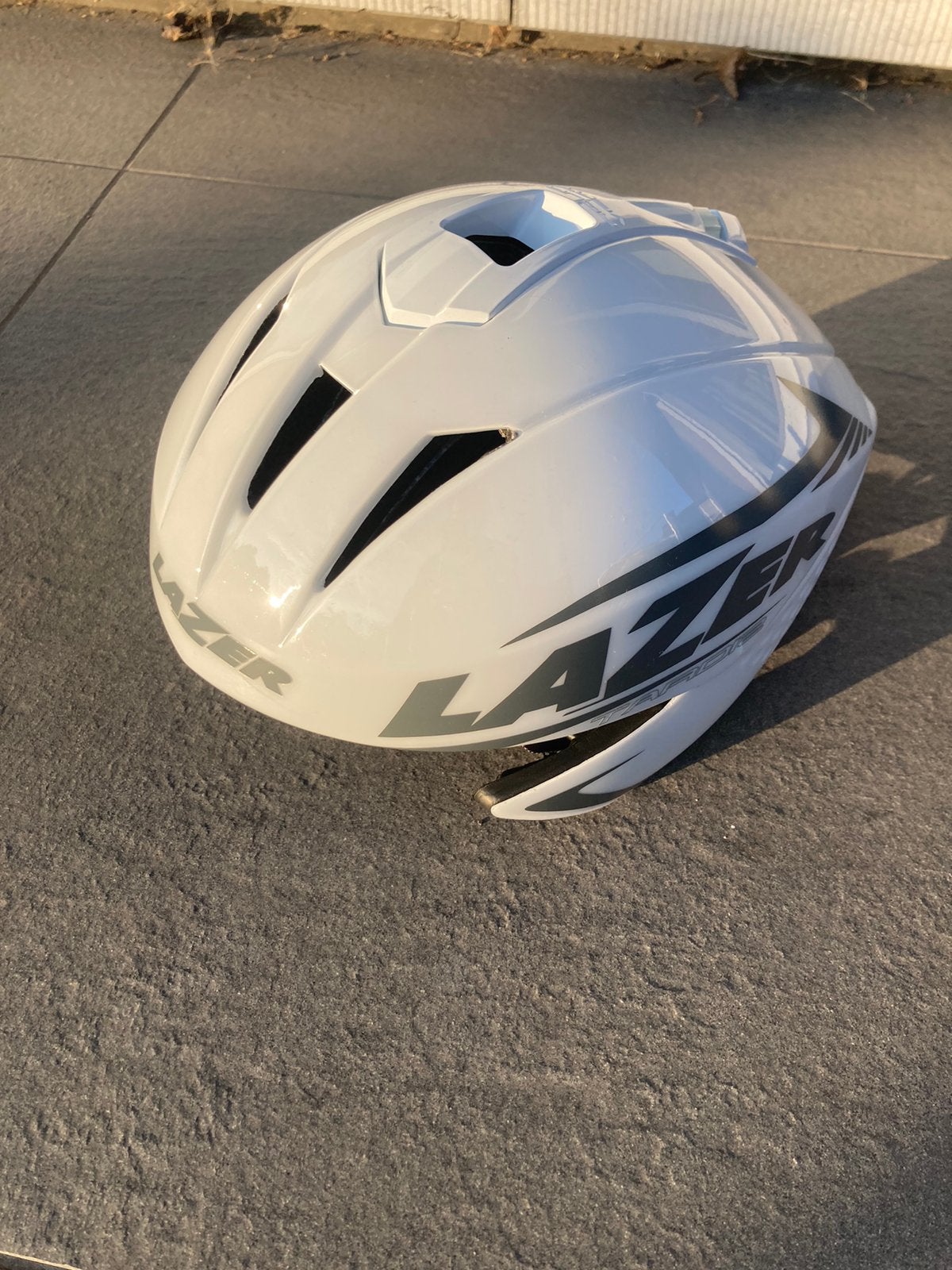 Nieuw: fietshelm Lazer Tardiz - maat Medium, Fietsen en Brommers, Ophalen of Verzenden, Nieuw