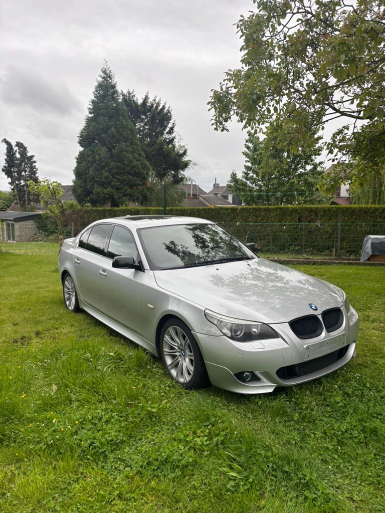 Bmw 520d prêt à immatriculer, Cuir, Argent ou Gris, Capteur de lumière, Noir