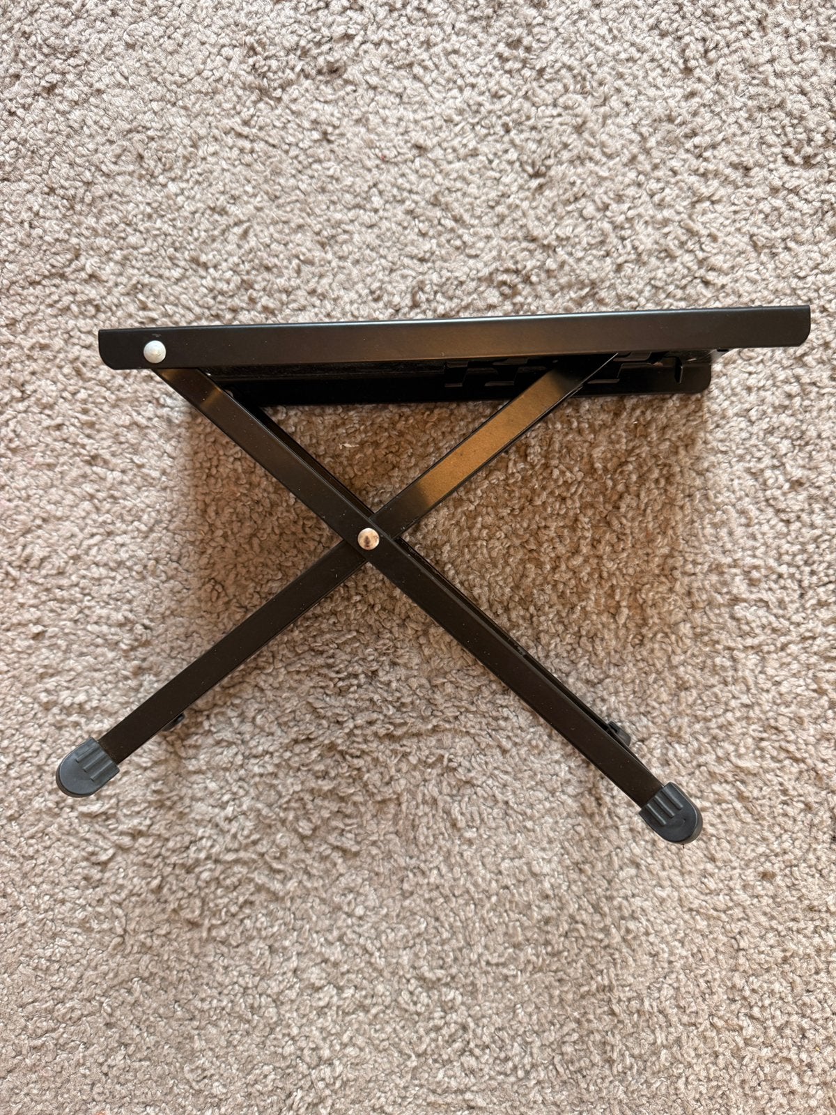 Gitaar/ voetje als steun voor kleine persoon, Musique & Instruments, Enlèvement, Comme neuf, Guitare