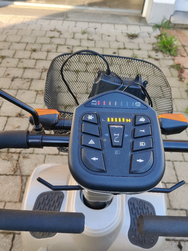 Scootmobiel Vermeiren Ceres 4 Deluxe, Diversen, Ophalen, Zo goed als nieuw, Vermeiren