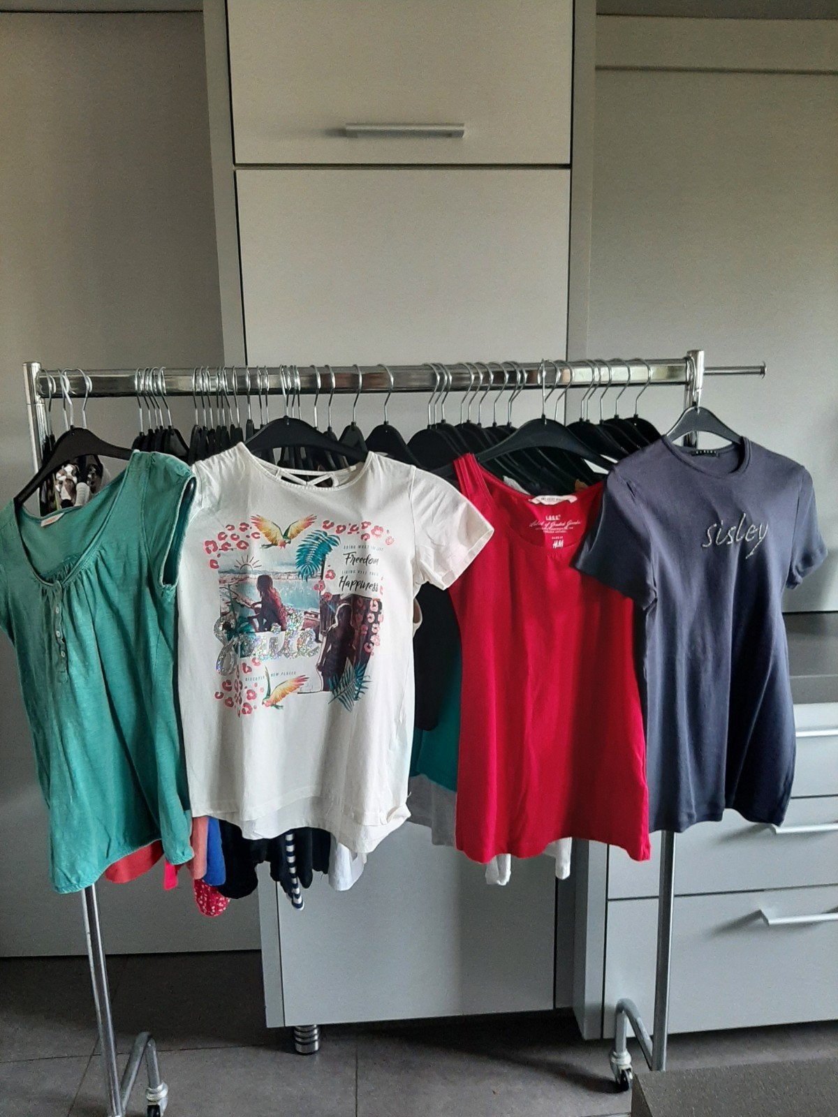 52 x zomerkleding maatje Smal , t-shirts , blouses , topjes, Ophalen of Verzenden