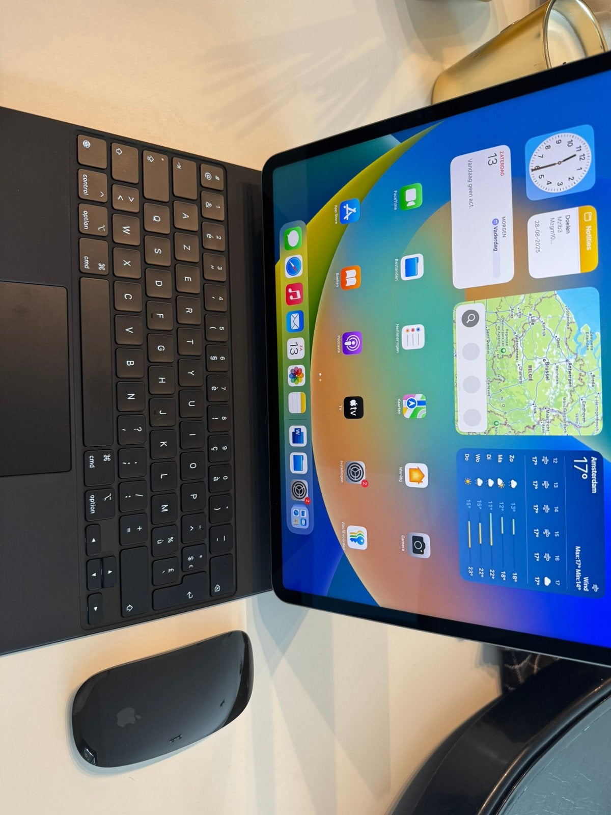 IPad Pro 12,9” (6e gen.) M2 + Magic Keyboard + Magic Mouse, Computers en Software, Apple iPads, Ophalen, Zo goed als nieuw