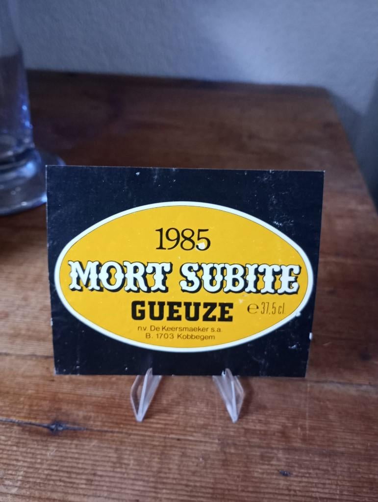 Brasserie bière ancienne étiquette Gueuze Mort Subite 1985, Enlèvement ou Envoi, Comme neuf, Panneau, Plaque ou Plaquette publicitaire