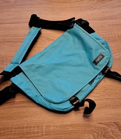 Coca-Cola blauwe messenger bag, Bijoux, Sacs & Beauté, Sacs | Sacs à bandoulière, Enlèvement ou Envoi, Neuf, Bleu, Autres marques