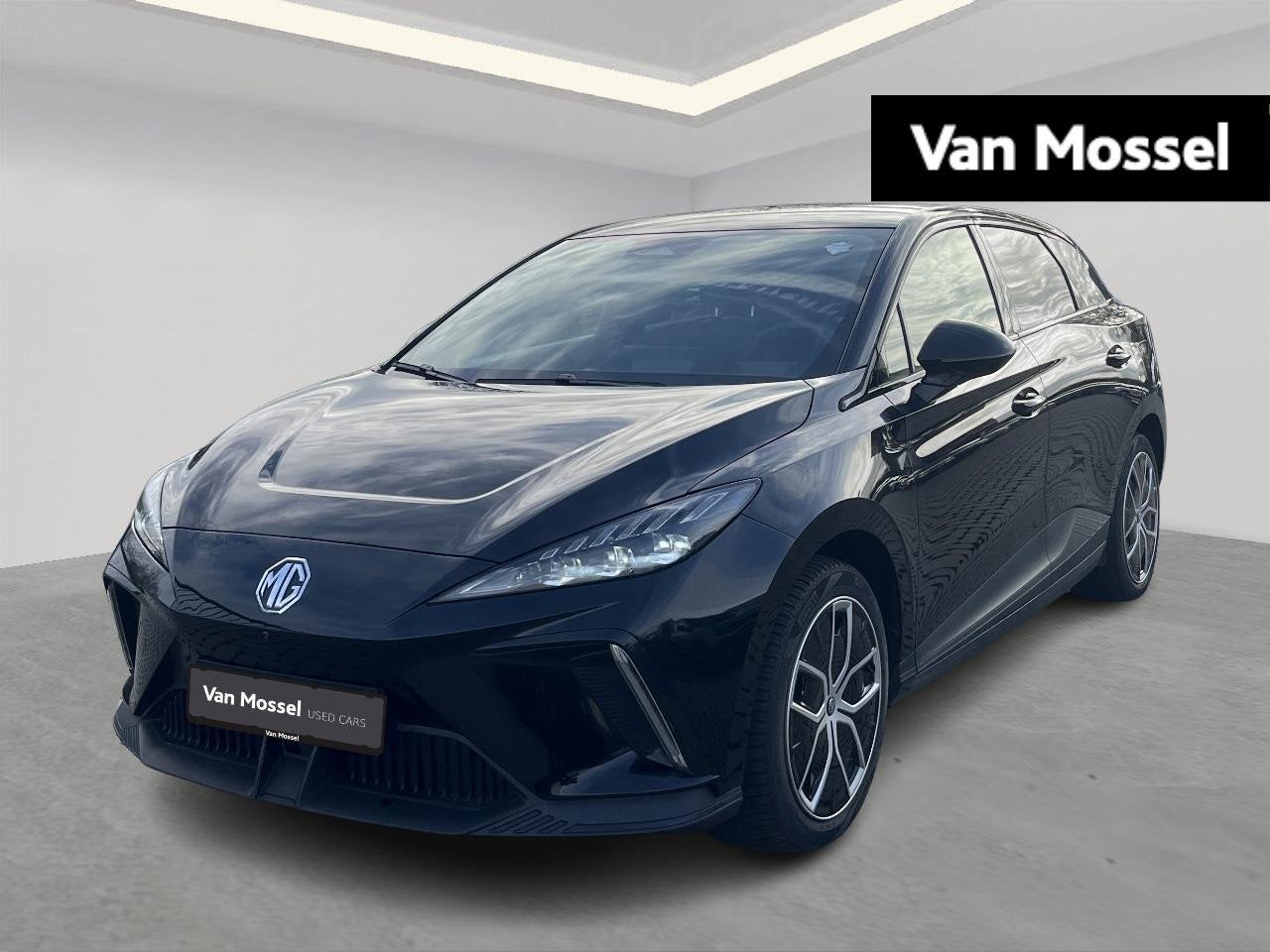 MG MG4 64 kWh Luxury (automatique), Autos, Achat, 5 portes, 5 places, Automatique