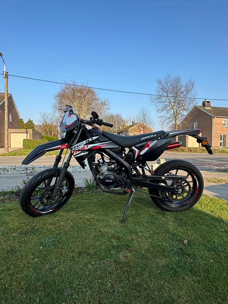 Rieju mrt50 brommer, Ophalen, Zo goed als nieuw