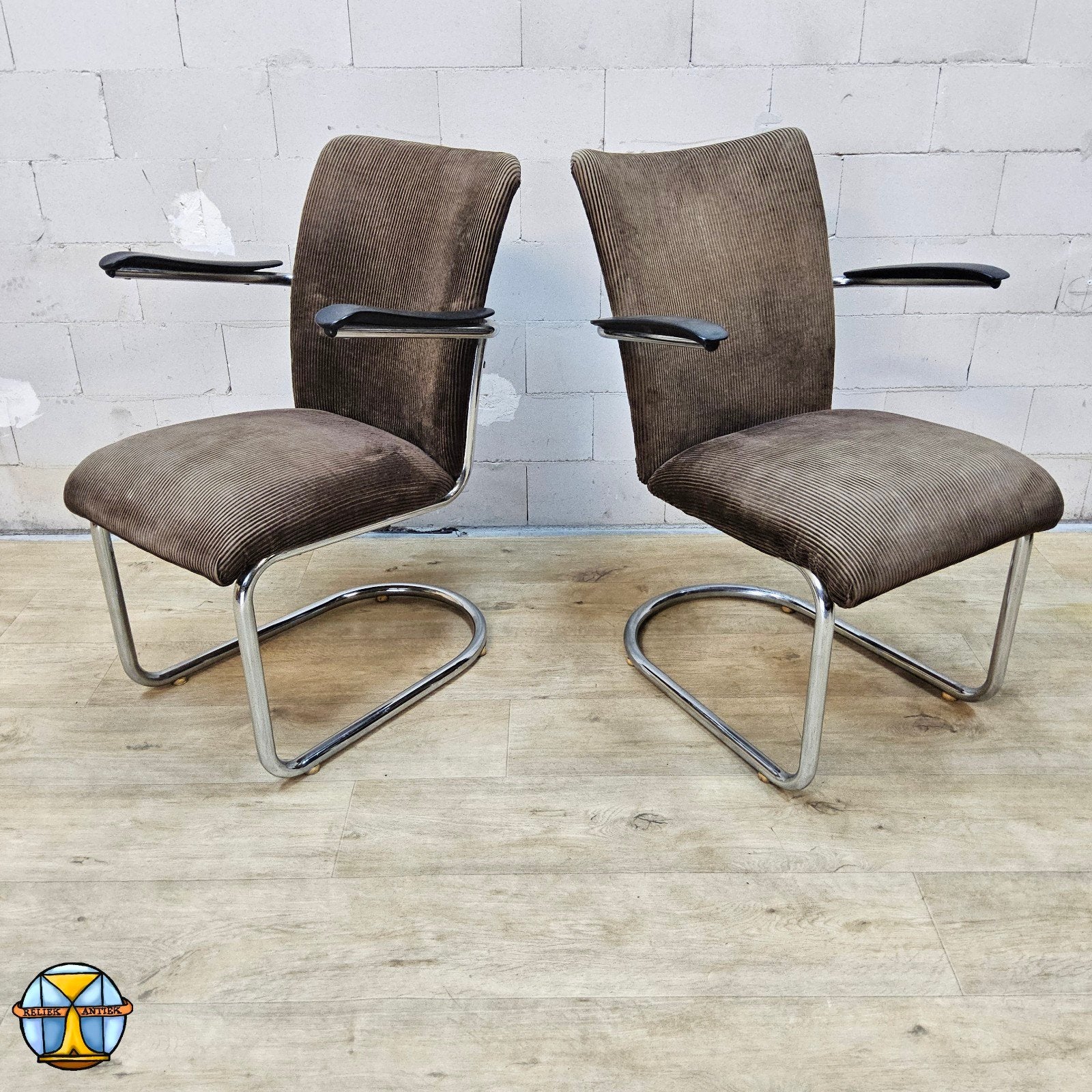 2 Vintage Toon de Wit (Gebroeders Wit) stoelen beige ribstof, Vintage / mid century  / dutch design, Twee, Bruin, Ophalen of Verzenden