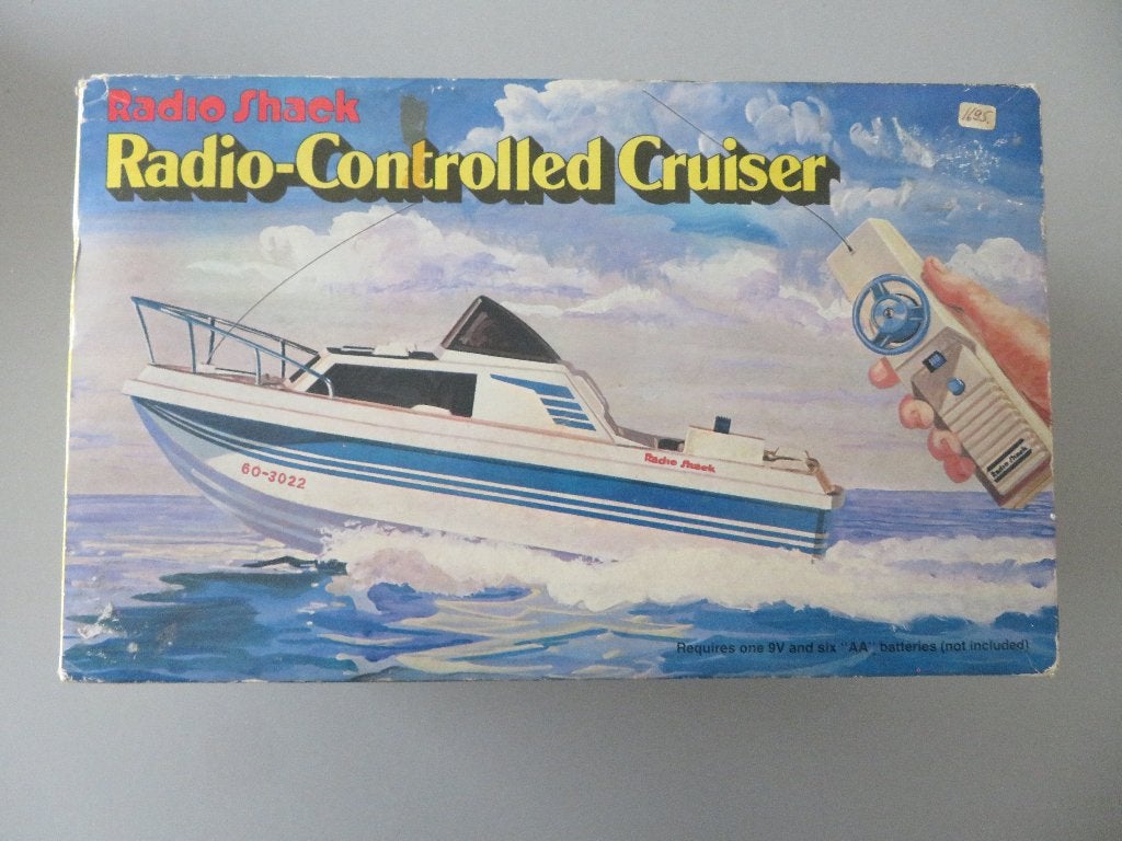 complete box Radio Shack Radio controlled Cruiser boat, Zo goed als nieuw