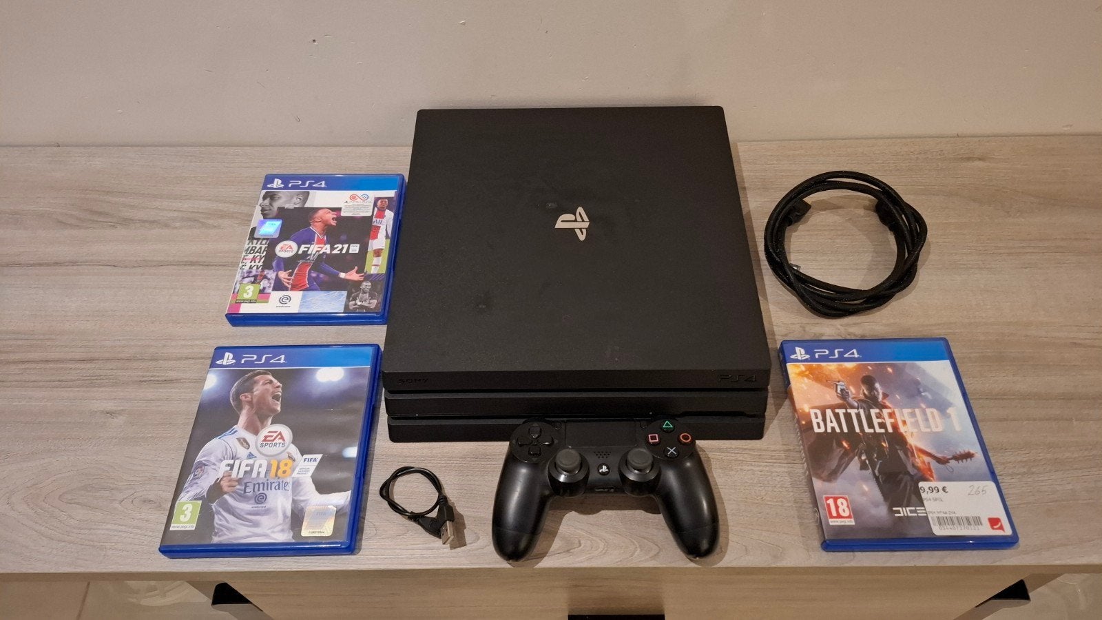 PlayStation 4 pro 1TB in goede staat met 3 games, Games en Spelcomputers, Spelcomputers | Sony PlayStation 4, Ophalen of Verzenden