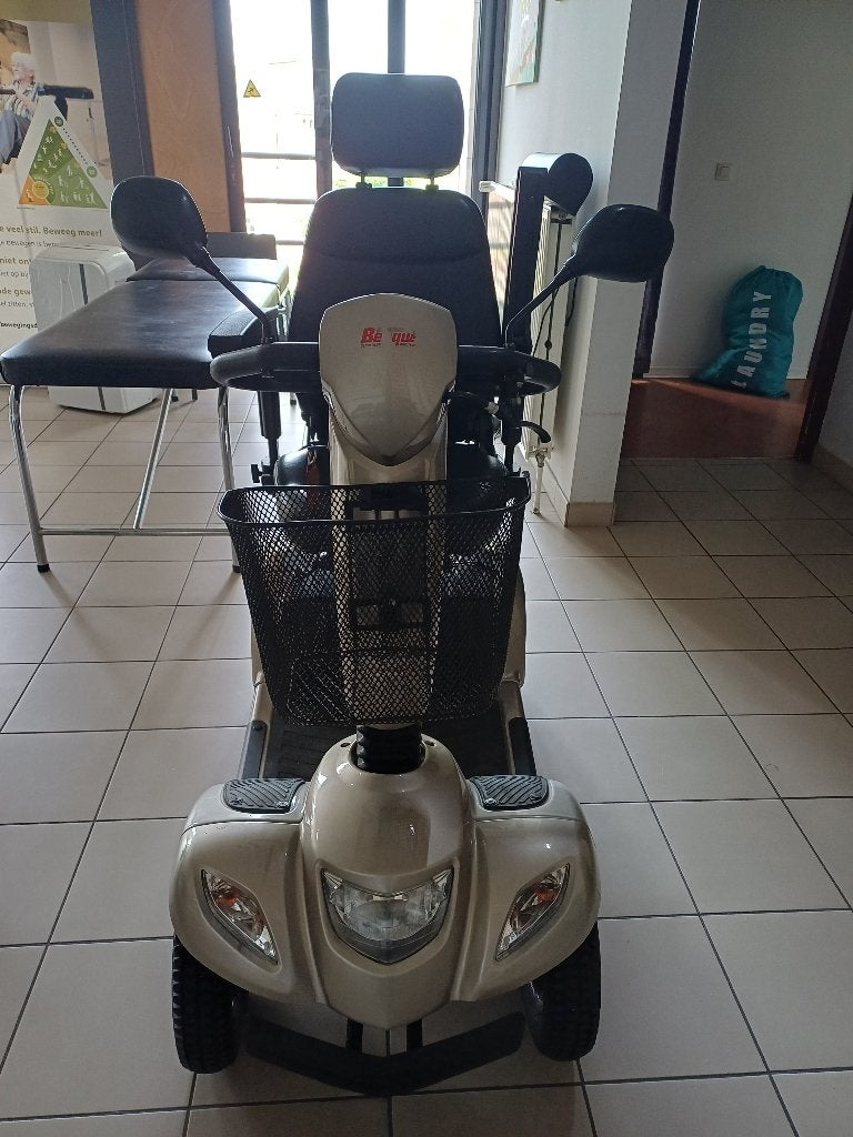 Elektrische invalide scooter, Diversen, Ophalen, Microcar, Zo goed als nieuw, 15 km of minder