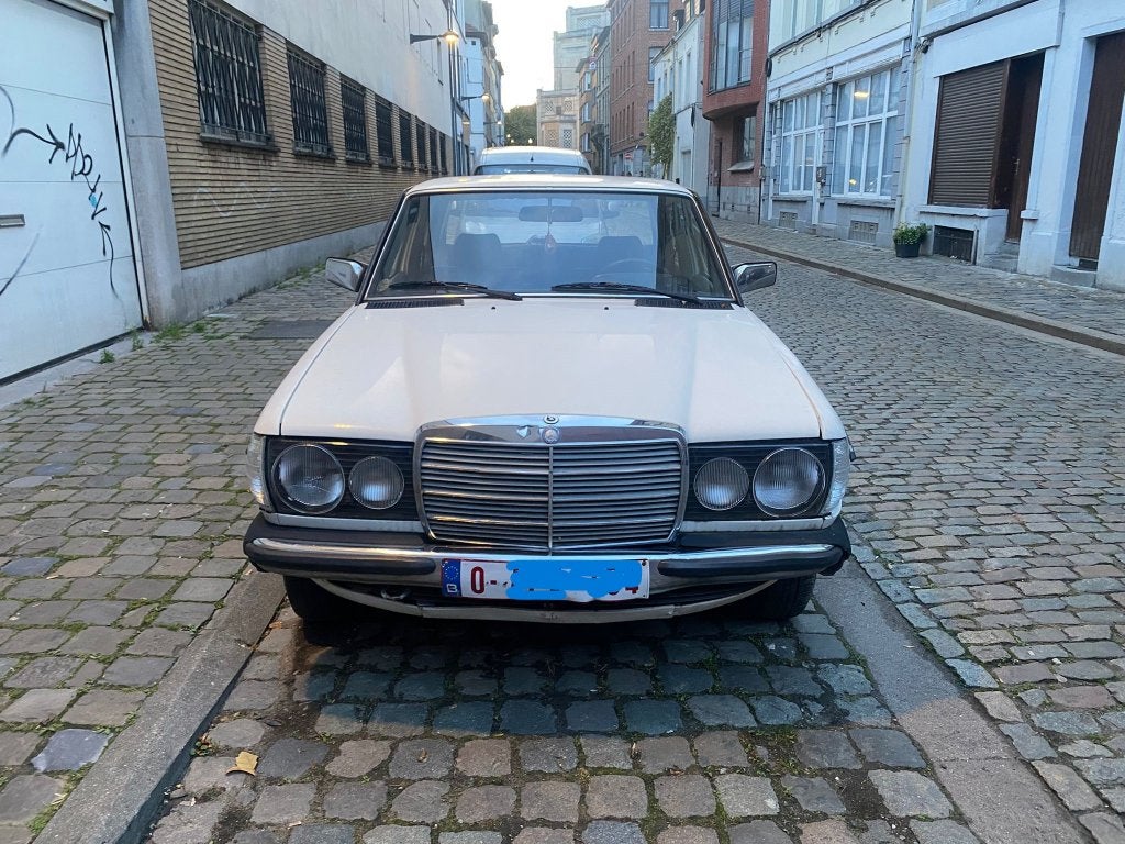 Mercedes 200D soldimers, foto 5