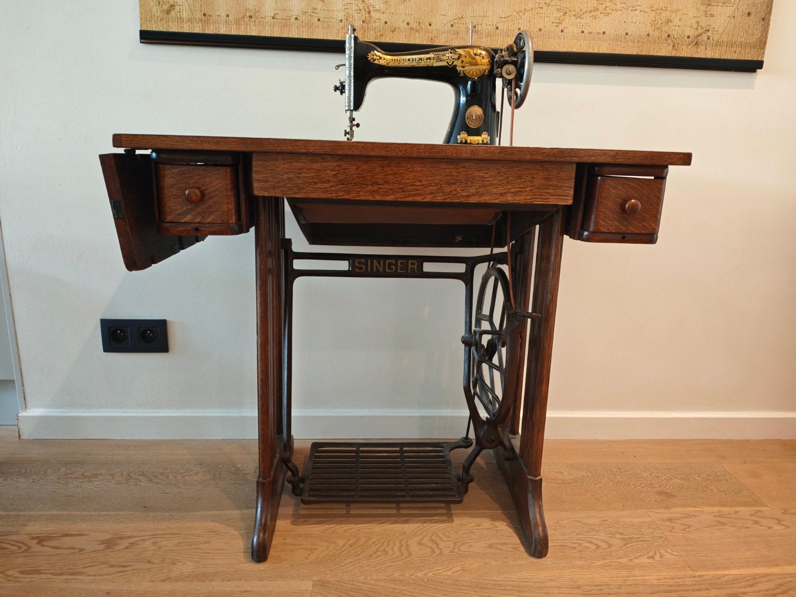 Slinger naaimachine 15k26 uit 1933, Enlèvement