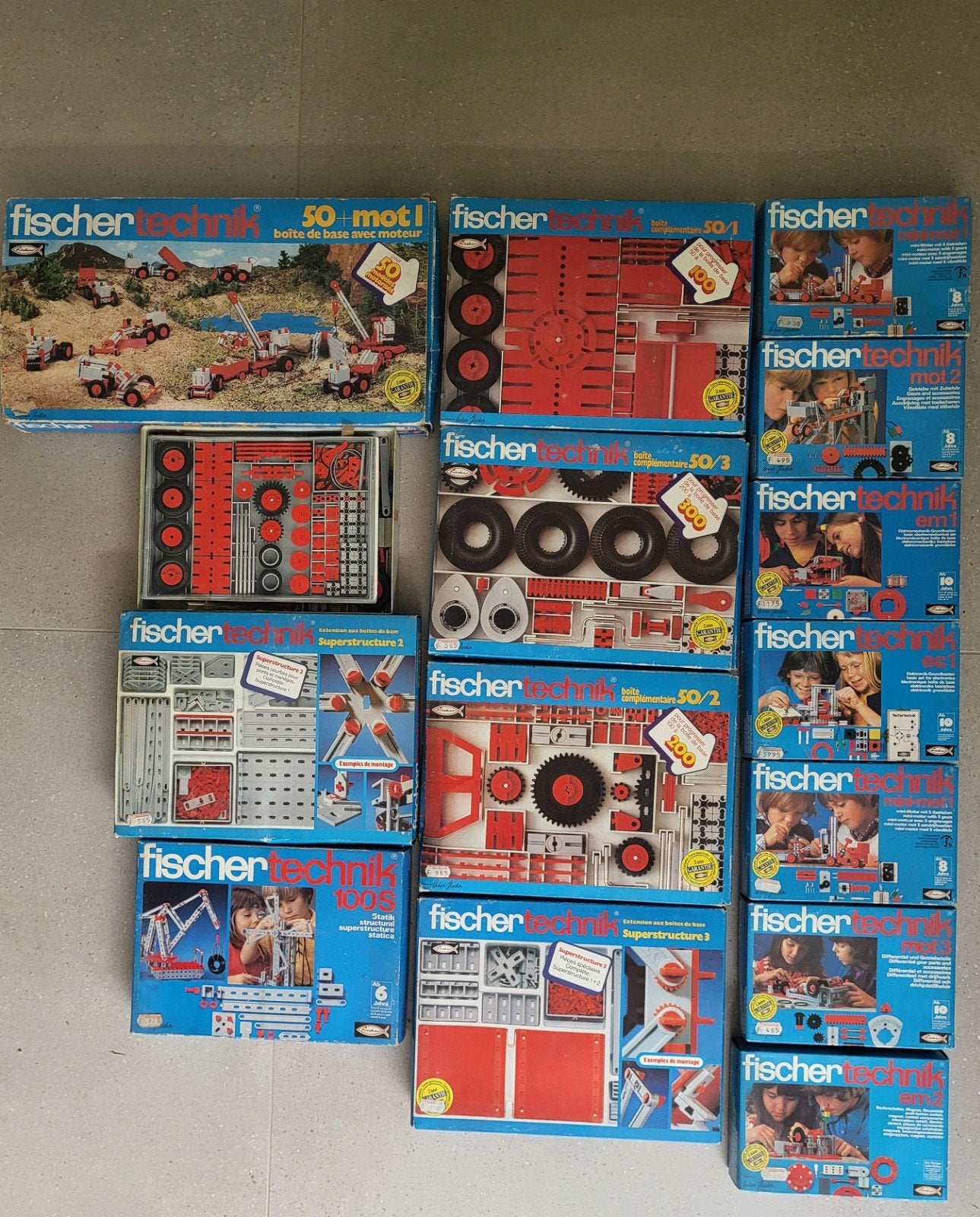 FISCHER TECHNIK (15 boîtes)