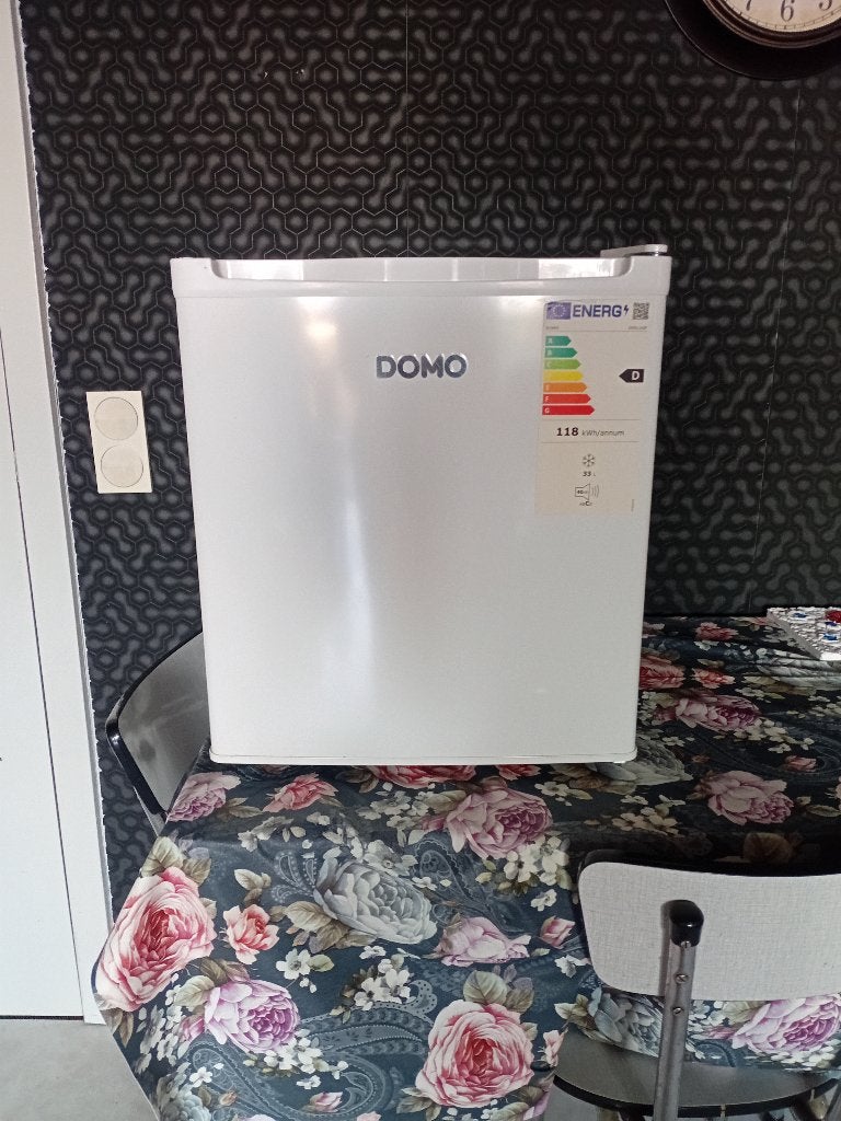 Mini diepvries, Elektronische apparatuur, Minder dan 85 cm, Minder dan 60 cm, Zo goed als nieuw, Vrijstaand