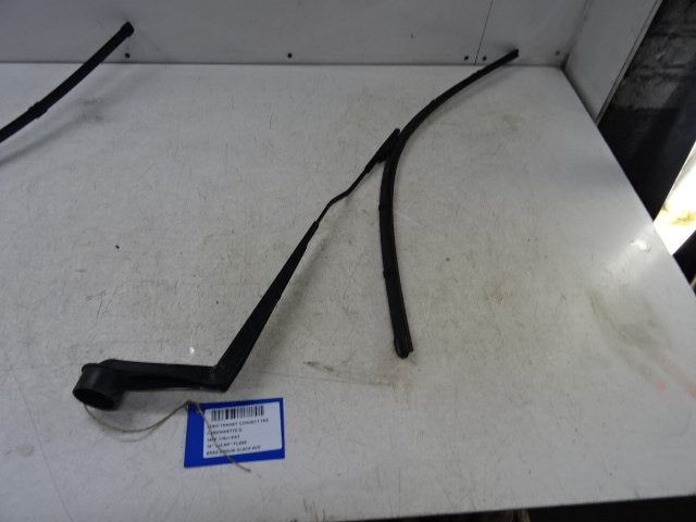 BRAS ESSUIE GLACE AVANT GAUCHE Ford Transit Connect (PJ2), Mevr. I. Hauben, Rue de l'Espoir 34 34
4030  GRIVEGNÉE, BE, Info@Collignon.be