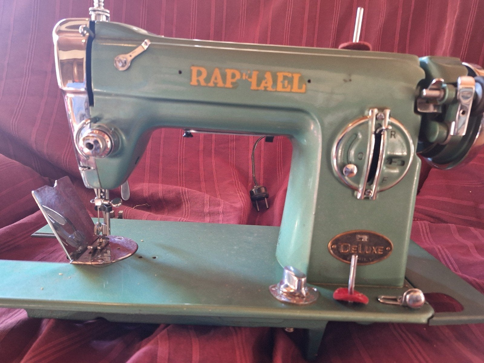 oude naaimachine, Enlèvement