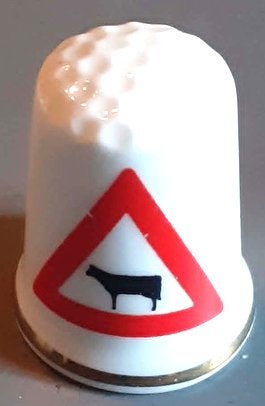 dés a coudre collection serie panneau de signalisation ( 7), Enlèvement ou Envoi, Comme neuf, Porcelaine