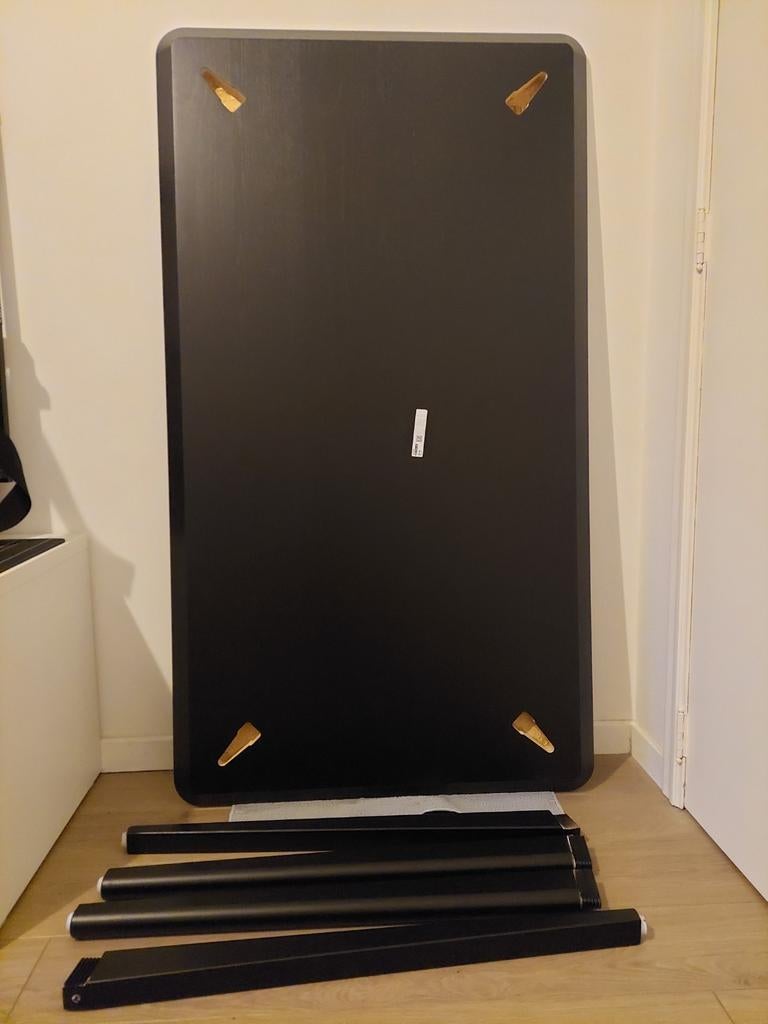 Table Ikea Lisabo, Enlèvement